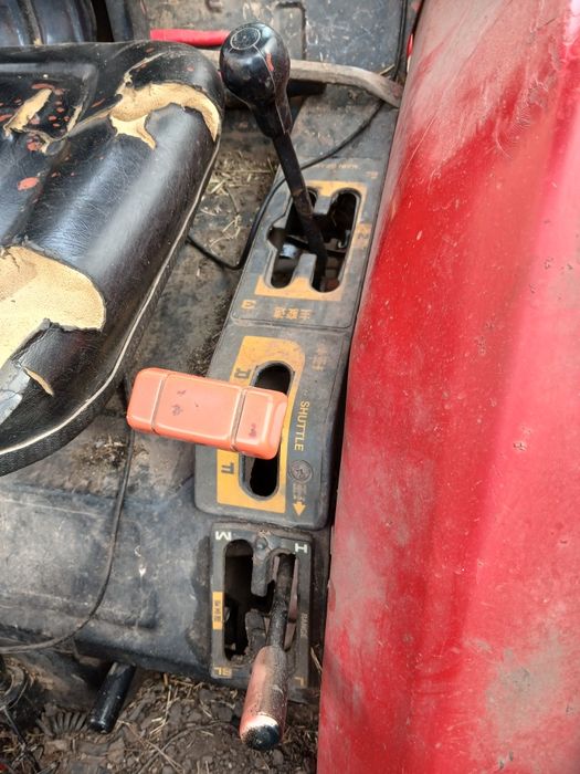 Tractor Mitsubichi 30cp 4x4