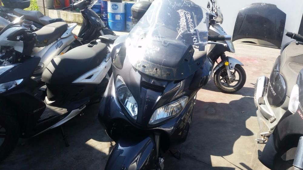 Сузуки Бъргман 150;200i;400; 650(Suzuki Burgman) -на