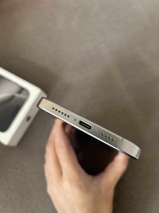 IPhone 16 pro max 256 GB