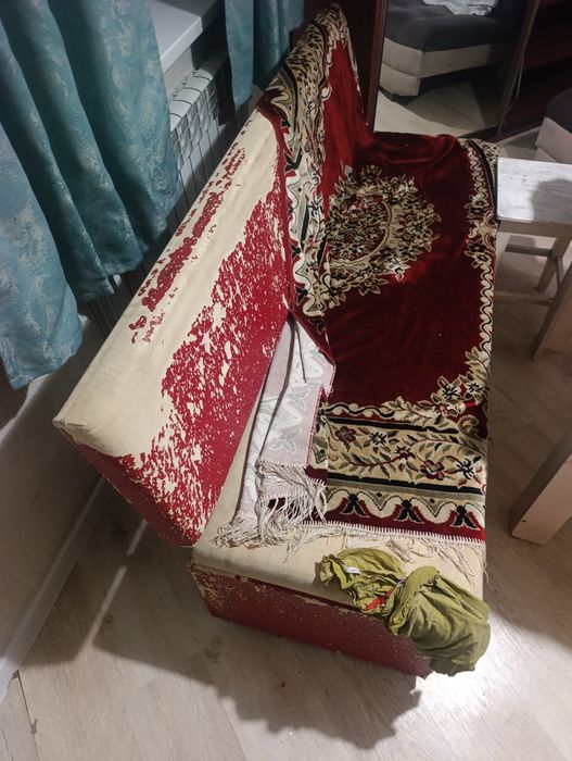 Диван отдам даром