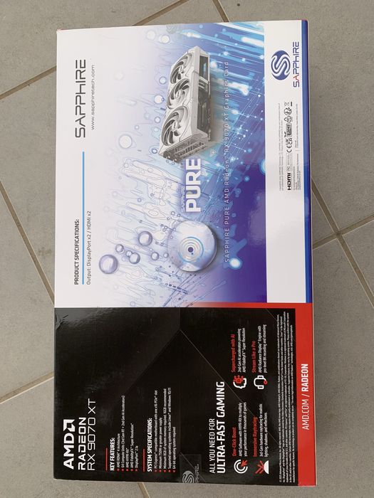 AMD Radeon RX 9070 XT 16GB  Sapphire PURE White