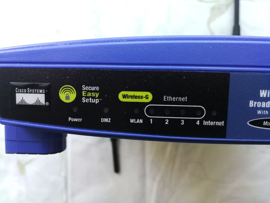 Лот рутери Linksys, Mikrotik HAP AC2