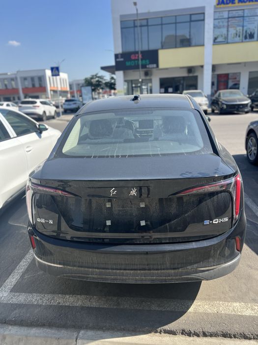 Hongqi E-QM 5 2025 Yil. Naqd pul va Halol nasiya asosida