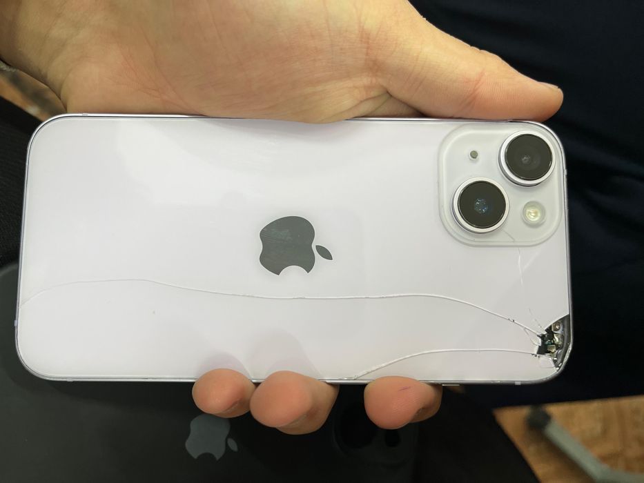 Продам Айфон 14 128гб