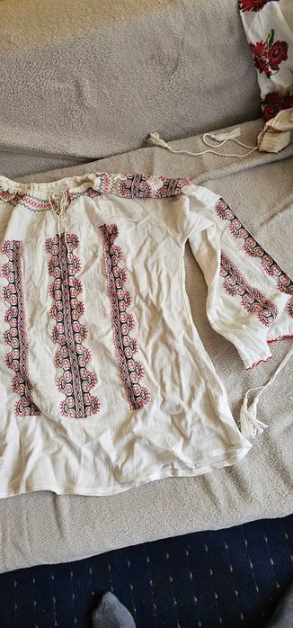 bluza ie cu maneca lunga