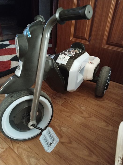 Срочно трёх колосе сатылады