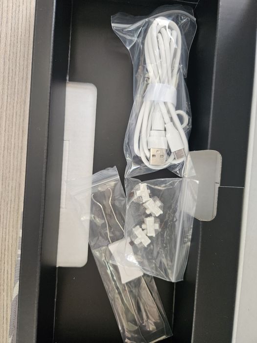 **Продавам 2 бр. чисто нови гейминг клавиатури Royal Kludge RK61**
