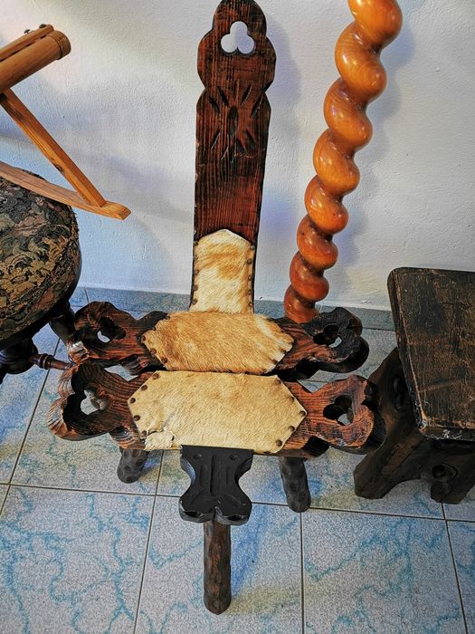 Vând scaune vintage lemn masiv și alte obiecte