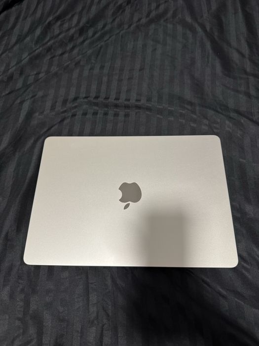 Macbook Air M2 13’