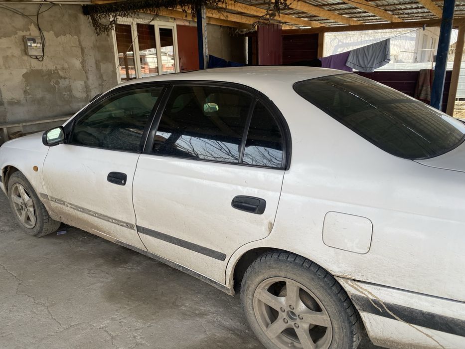 Тайота карина Е. Налог уплачен техосмотр пройден