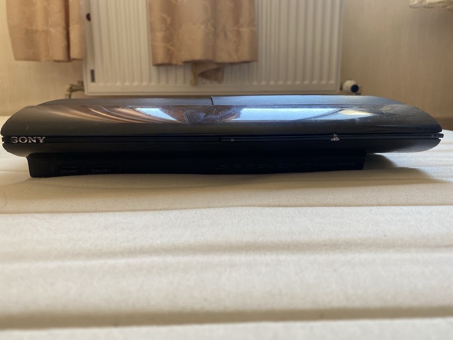 Продаю PS3 Super slim