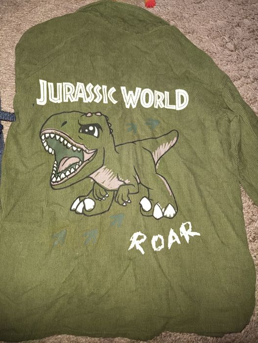 Динозаврите - раница, риза и фигурки