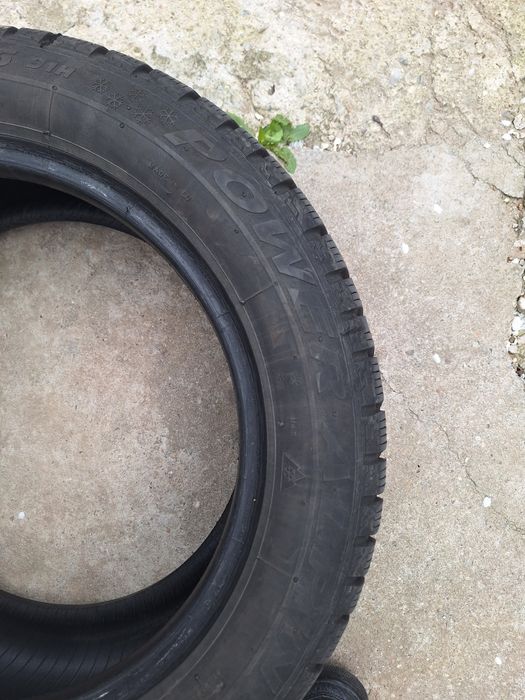 Vând cauciucuri de iarna