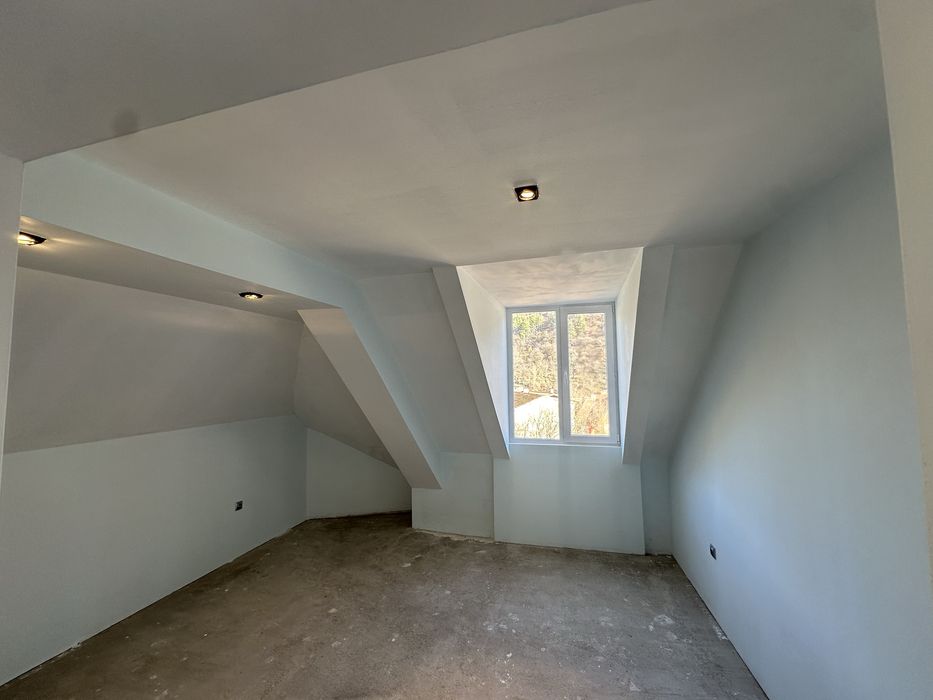 МЕЗОНЕТ 195кв гр.Дупница център, затворен комплекс+парко място