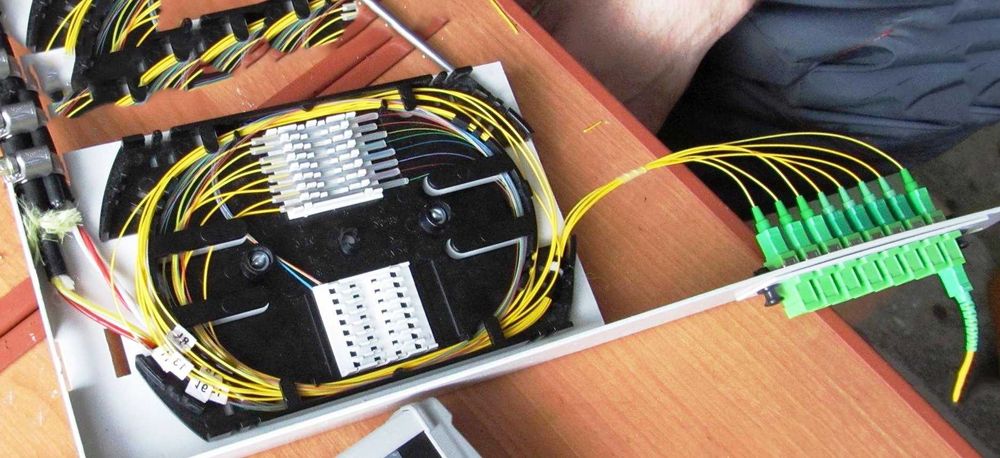 Обучение по оптика волокне