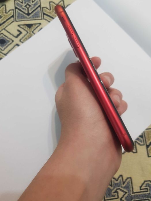 Продам iPhone 11