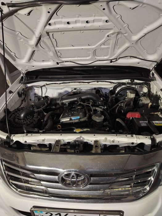 Тойота хайлюкс 2014 г. в