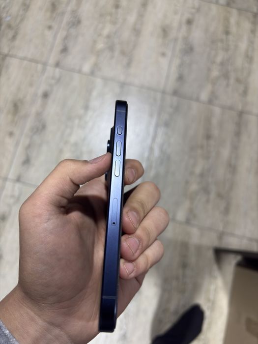 Айфон 15 про.