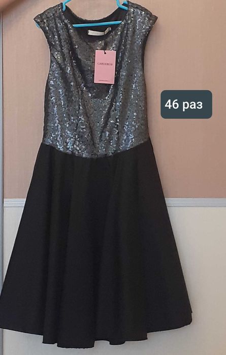 Платья на мероприятия девчачие.