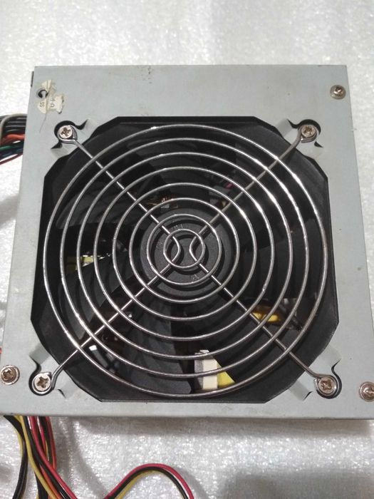 Блок питания HuntKey 400 Вт на запчасти