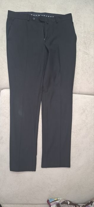 Продам костюм 48 размера