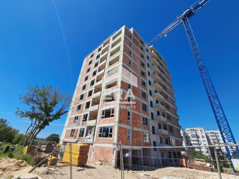 Двустаен южен апартамент за продажба, с големи стаи, в новострояща се