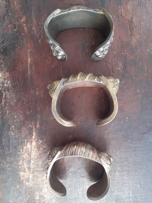 Възрожденска Гривна Рогатка Сребро Сечан Носия Етника Фолклор