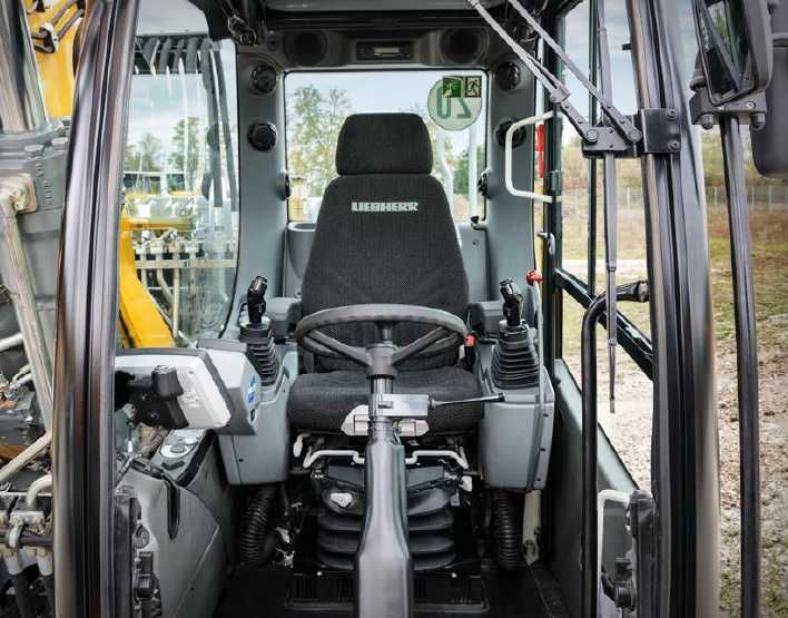 Колесный экскаватор Liebherr A 918