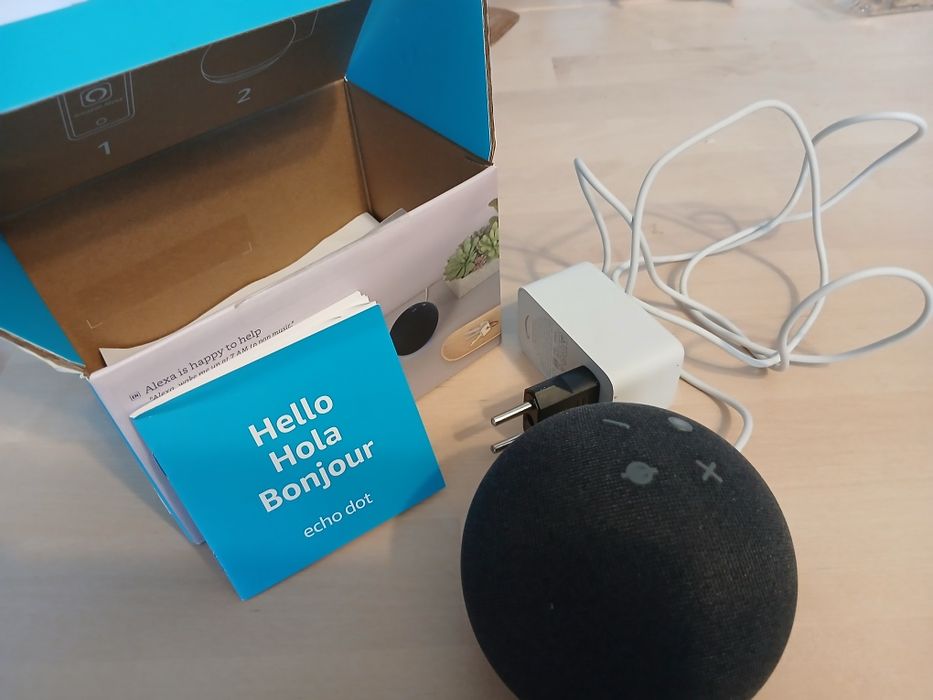 Alexa Echo dot  като нова