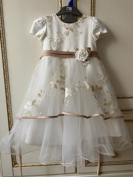 Шикарное платье на праздник