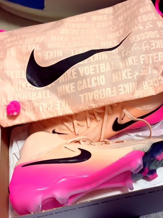 Ocazie! Ghete fotbal NIKE PHANTOM LUNA II ORIGINALE‼️ mărimea 39