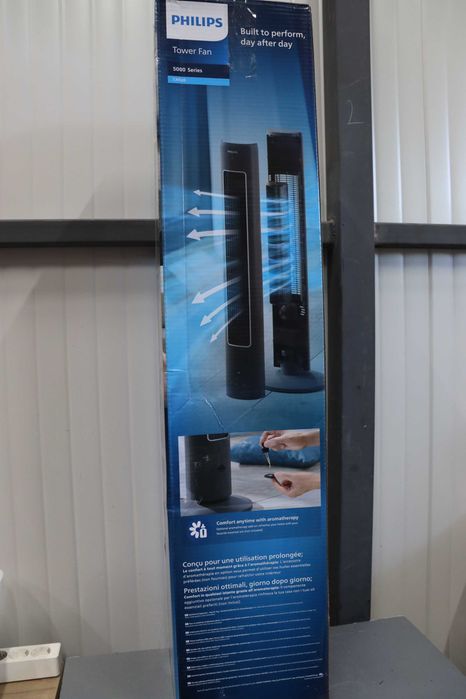 Вентилатор Philips CX5535, 3 скорости, дифузер на аромати, 40W, черен