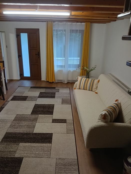 Inchiriez Garsoniera (Apartament cu o cameră)-48mp-Complet utilat cu parcare proprie.