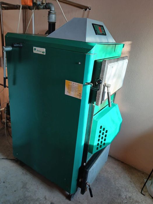 Vând centrală pe lemne Orlan 4