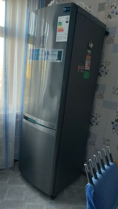 Продам холодильник.