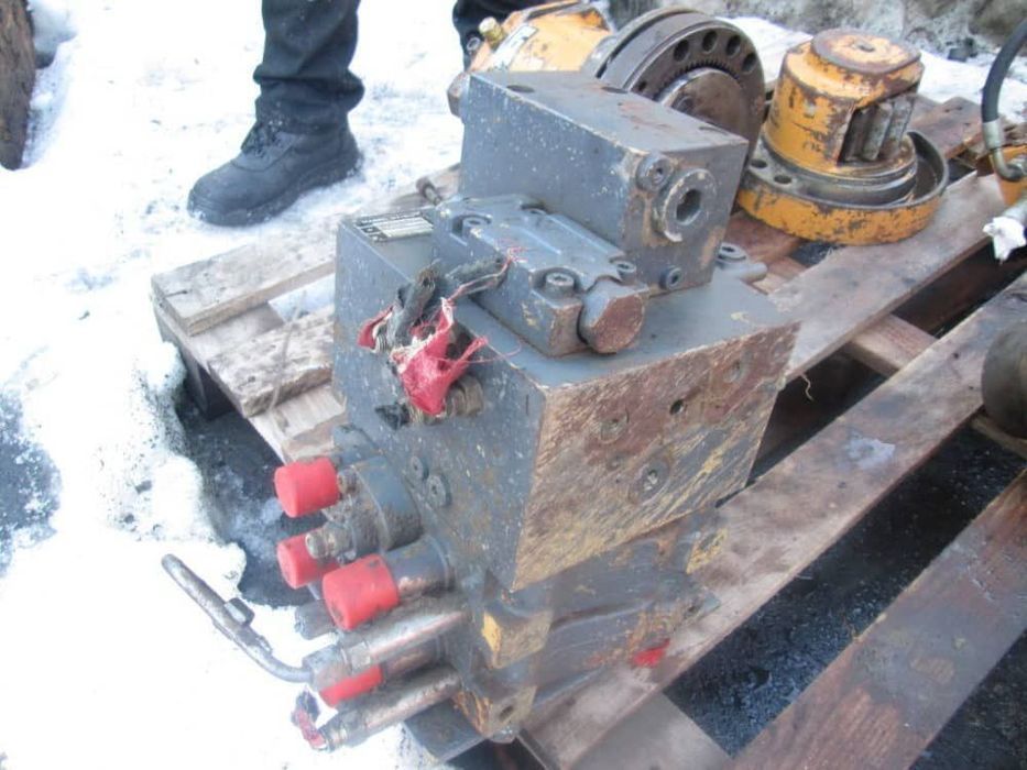 distribuitor hidraulic pentru case 788-ck