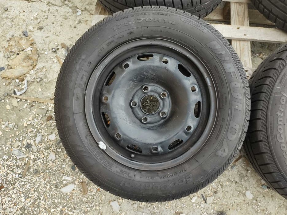 14 джанти 5х100 VolksWagen POLO 5J et35 Fulda 175/70/14 2017г 5-5,5мм