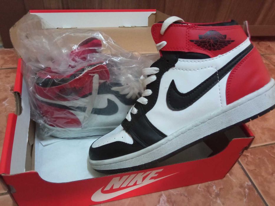 Маратонки NIKE AirJordan