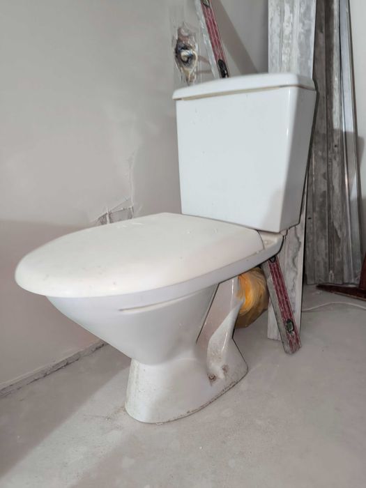 Продам унитаз б/у