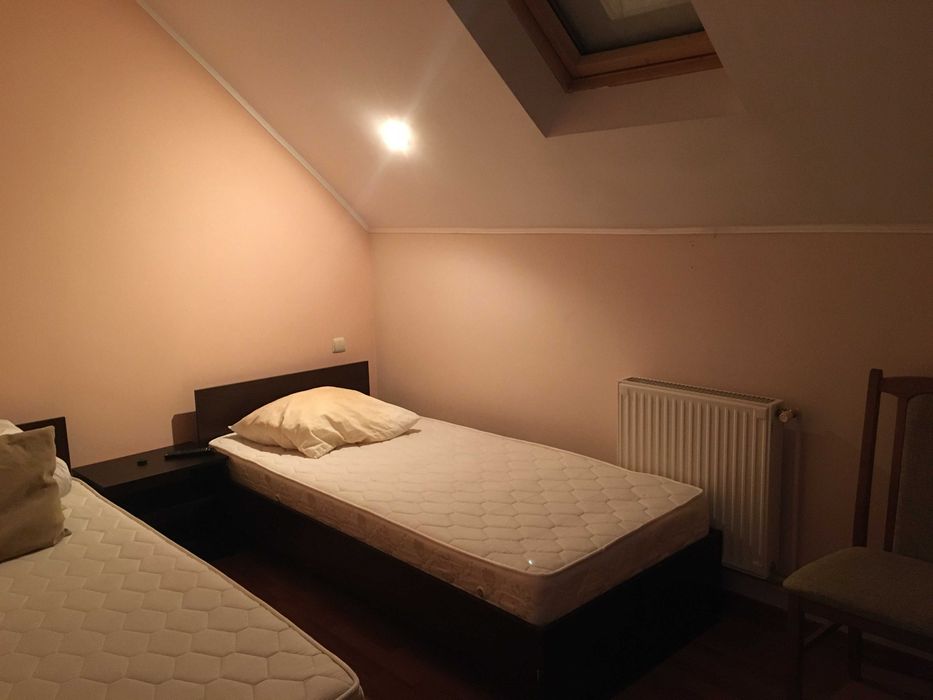 VILLA CENTRAL- 4 camere si living spatios  - Exceptional