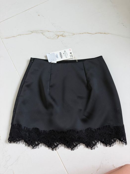 Zara Черна пола Зара