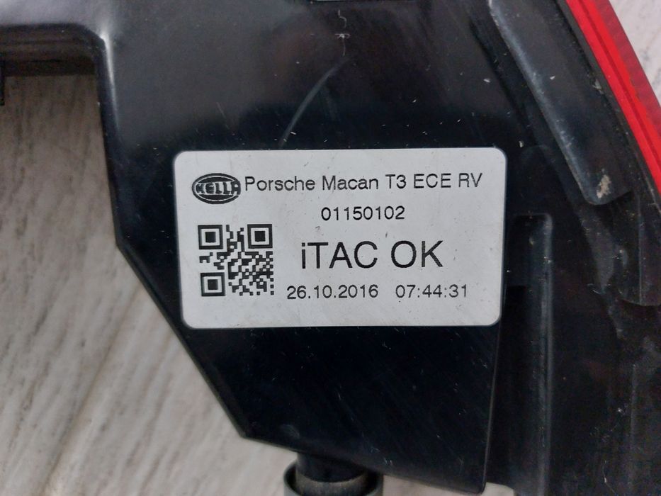 Catadioptru lampa spate reflector dreapta porsche macan original