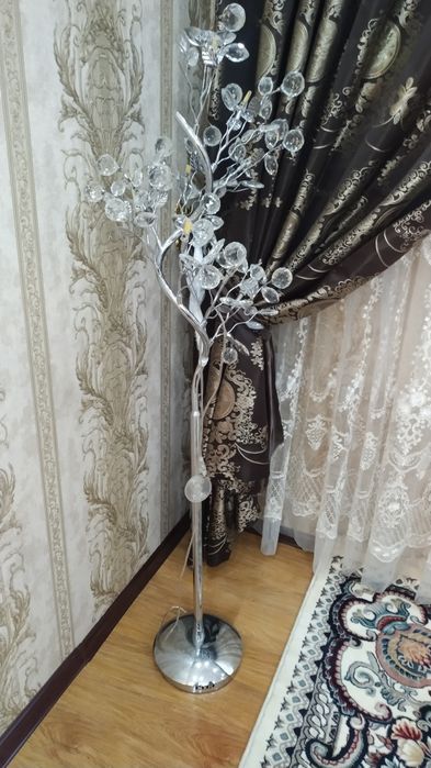 Svetilnik deyarli ishlatilmagan