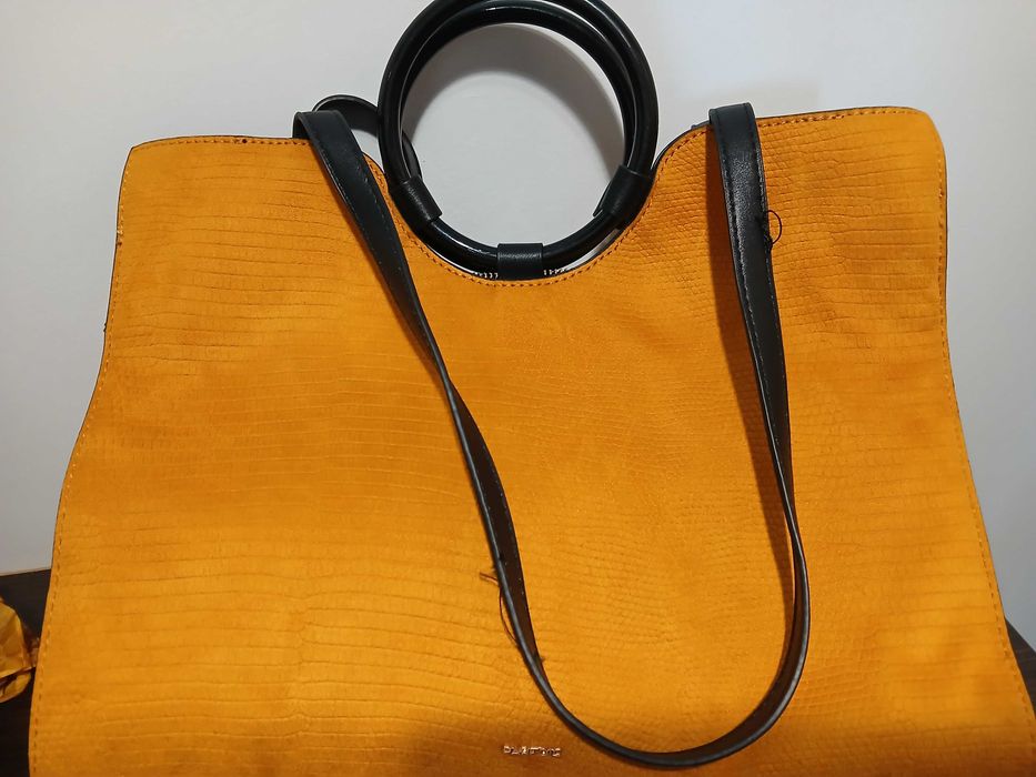 Продавам дамска чанта Parfois