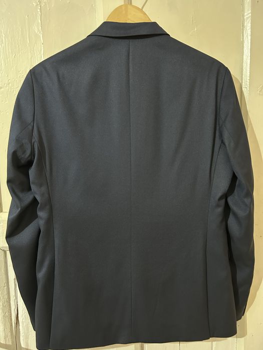 Продавам мъжки костюм от "Pierre CARLOS".