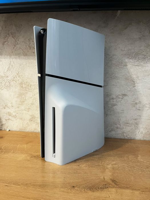 Продам Ps 5 slim 1 ТБ