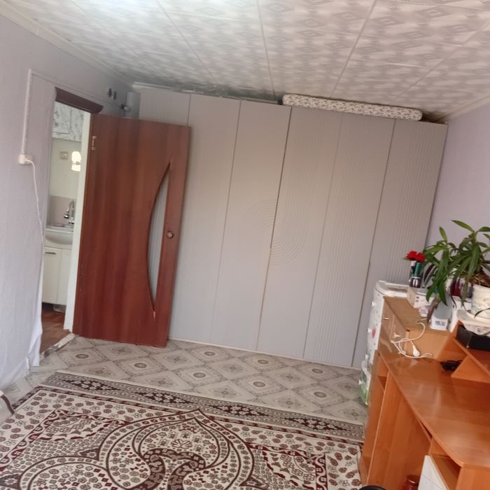 Жазирадан кв сатылады 4- этаж