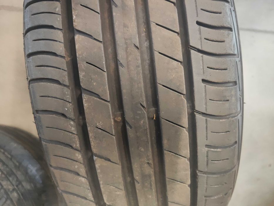 2бр.летни гуми 215/55/17 Falken