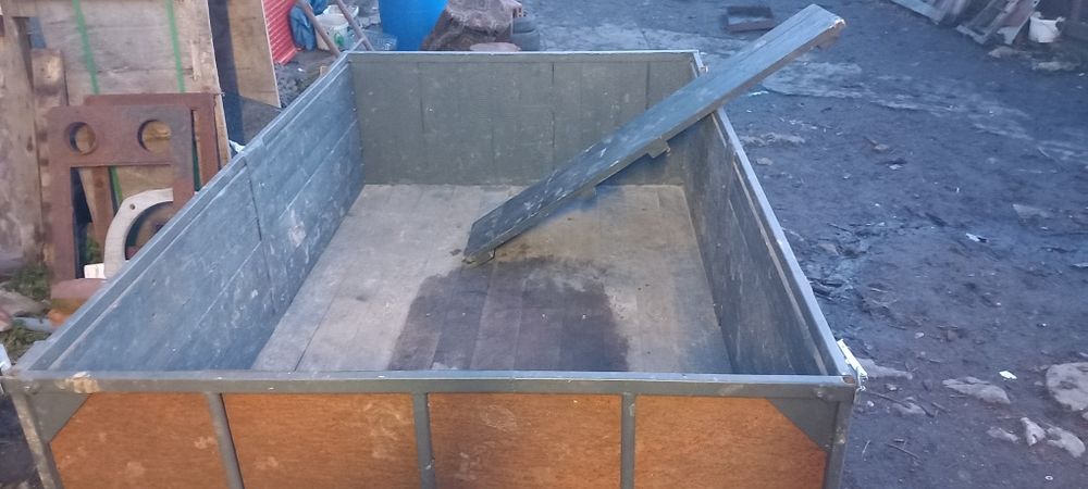 Ремарке ръчно направен