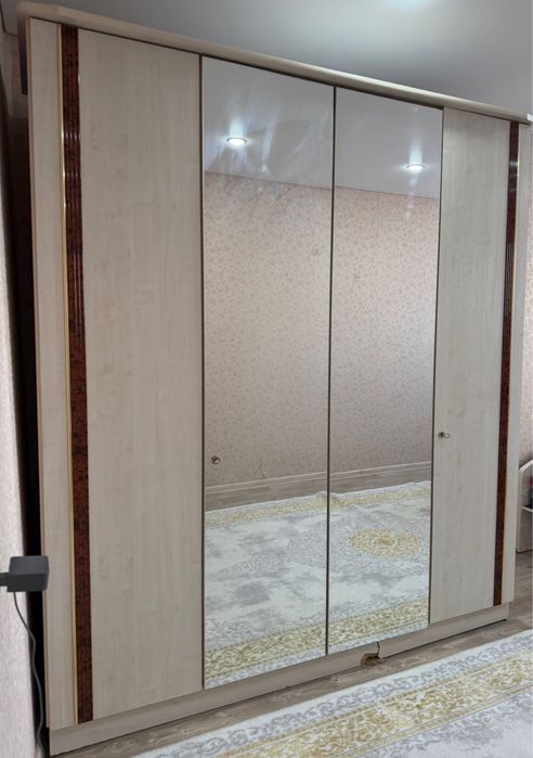 Срочно продам шкаф